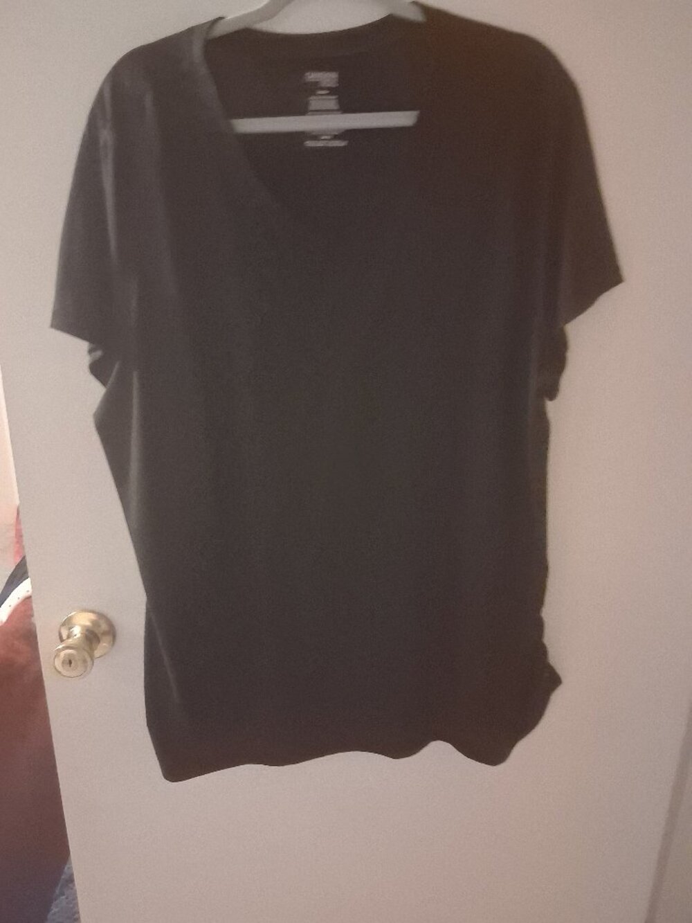 woman's black v neck 3X loose top Danskin now